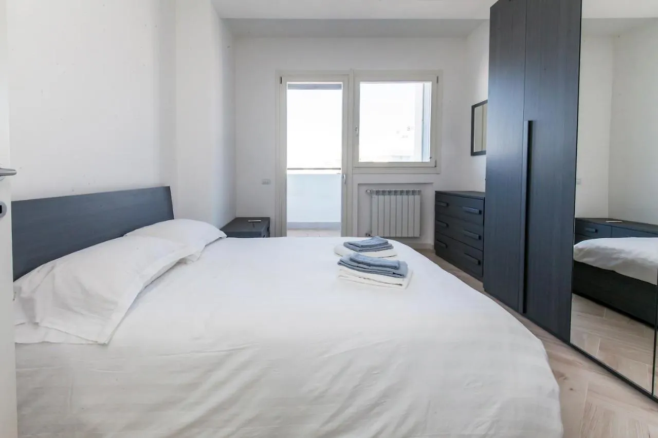 12° Piano Torre Diamante - 67 Apartment Milan