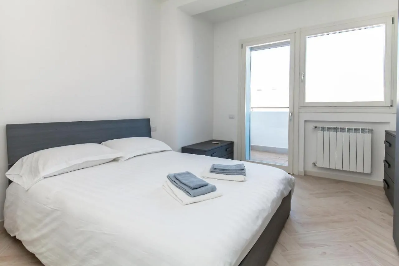 12° Piano Torre Diamante - 67 Apartment Milan